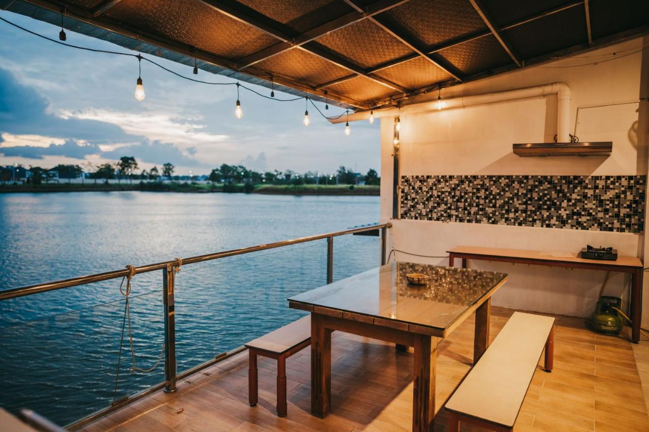 Canoe And Fishing , Free Pickup Villa Batam Ngoại thất bức ảnh